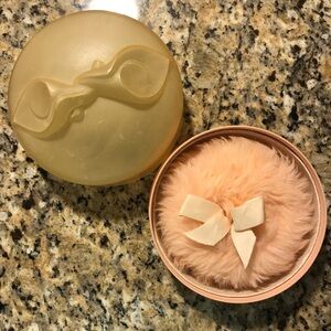 Vintage Chloe Perfumed Powder Calla Lilly Box Pink Powder Puff Lagerfeld READ
